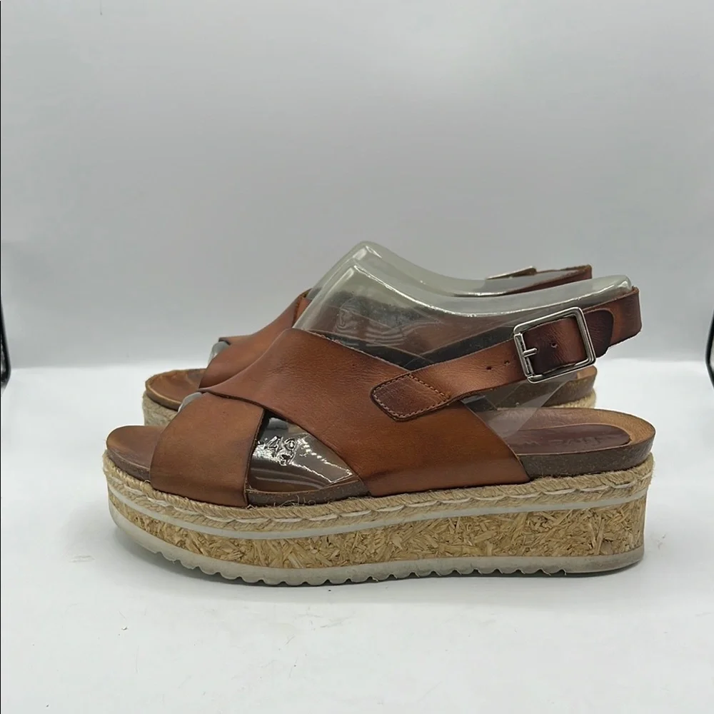 Five Worlds Sz 10 Brown Leather Platform‎ Sandals Crisscross Straps